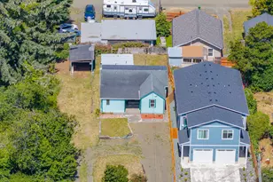 262 N Marple St, Coos Bay, OR 97420 - Photo 28