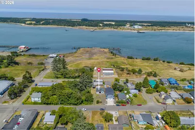 262 N Marple St, Coos Bay, OR 97420 - Photo 34