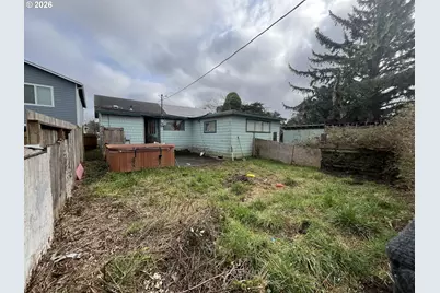 262 N Marple St, Coos Bay, OR 97420 - Photo 16