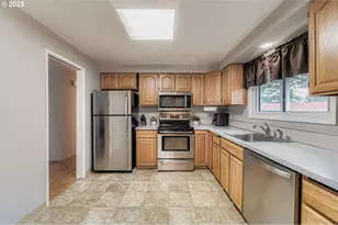 1833 NE 157th Ave, Portland, OR 97230 - Photo 12