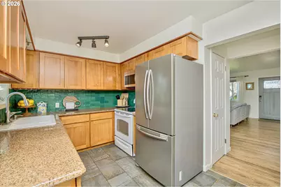 7507 SE 69th Ave, Portland, OR 97206 - Photo 8