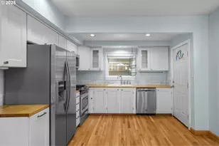 404 S Dakota St, Portland, OR 97239 - Photo 8