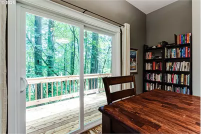 1695 Cameo Dr, Eugene, OR 97405 - Photo 22