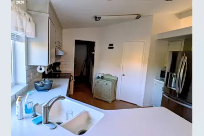 950 Pomona St #210, The Dalles, OR 97058 - Photo 8