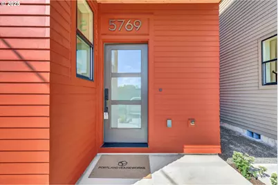 5765 S Kelly Ave, Portland, OR 97239 - Photo 4