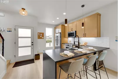 5765 S Kelly Ave, Portland, OR 97239 - Photo 12