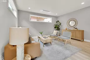 5765 S Kelly Ave, Portland, OR 97239 - Photo 16