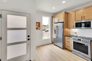 5765 S Kelly Ave, Portland, OR 97239 - Photo 6