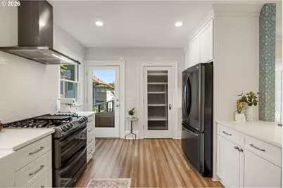 3312 S Corbett Ave, Portland, OR 97239 - Photo 18