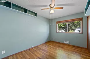 12342 NE Knott St, Portland, OR 97230 - Photo 10