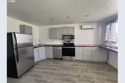 107 W 2nd St, Wallowa, OR 97885 - Photo 18