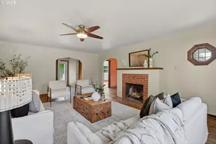 608 12th St, Washougal, WA 98671 - Photo 4