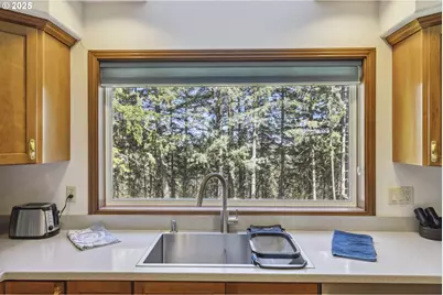 15051 NW Crane Ln, Yamhill, OR 97148 - Photo 12