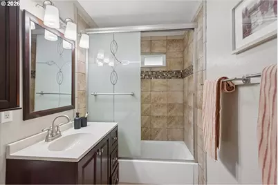 1025 SE 169th Ave, Portland, OR 97233 - Photo 16