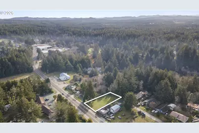 1168 2nd St, Bandon, OR 97411 - Photo 2