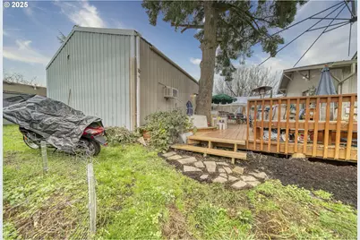 385 N 6th St, Saint Helens, OR 97051 - Photo 6