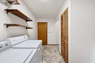 35982 Shoreview Dr, Cottage Grove, OR 97424 - Photo 18