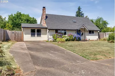 1563 NE Village Squire Ct, Gresham, OR 97030 - Photo 4