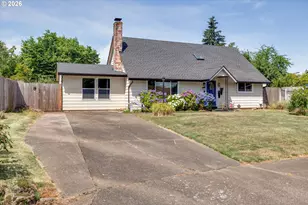 1563 NE Village Squire Ct, Gresham, OR 97030 - Photo 4