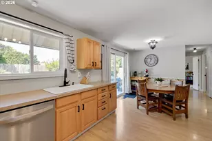 1563 NE Village Squire Ct, Gresham, OR 97030 - Photo 14
