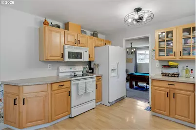 1563 NE Village Squire Ct, Gresham, OR 97030 - Photo 12