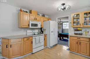 1563 NE Village Squire Ct, Gresham, OR 97030 - Photo 12