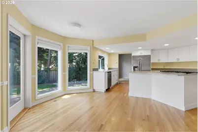 5760 Meridian Ct, Lake Oswego, OR 97035 - Photo 16