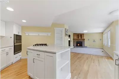 5760 Meridian Ct, Lake Oswego, OR 97035 - Photo 14