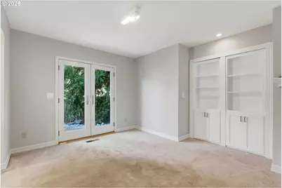 5760 Meridian Ct, Lake Oswego, OR 97035 - Photo 8