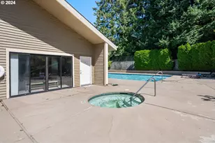 9967 SE Talbert St, Clackamas, OR 97015 - Photo 32