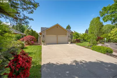 1904 NE Gibbs Cir, McMinnville, OR 97128 - Photo 2