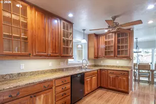 540 Garden Grove Dr, Roseburg, OR 97471 - Photo 16