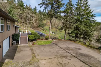 540 Garden Grove Dr, Roseburg, OR 97471 - Photo 2
