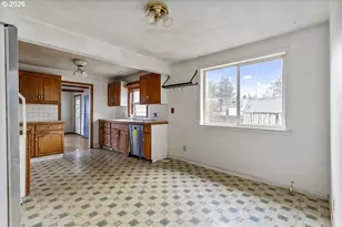 805 SE 197th Ave, Portland, OR 97233 - Photo 6