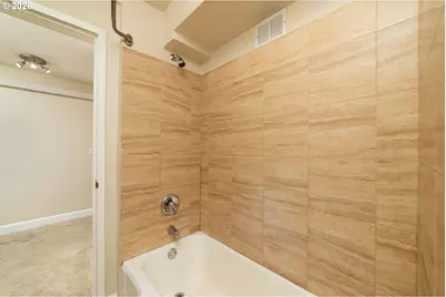 1205 SW Cardinell Dr, Portland, OR 97201 - Photo 14