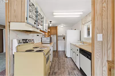 8951 SE Fuller Rd, Happy Valley, OR 97086 - Photo 16