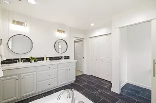 6042 NE Whitewood Dr, Hillsboro, OR 97124 - Photo 22