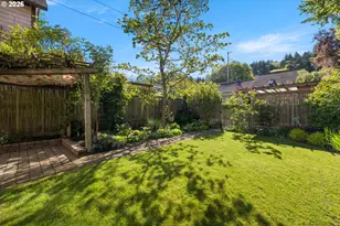 3627 S Corbett Ave, Portland, OR 97239 - Photo 22