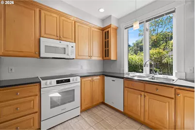 3627 S Corbett Ave, Portland, OR 97239 - Photo 8