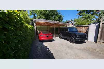 3627 S Corbett Ave, Portland, OR 97239 - Photo 6