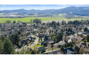 387 Jessica Dr, Forest Grove, OR 97116 - Photo 4