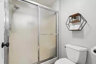 15675 SW 87th Ave, Tigard, OR 97224 - Photo 16