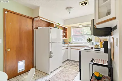 10202 N Buchanan Ave, Portland, OR 97203 - Photo 16