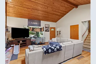 19437 SE Marcia Ct, Milwaukie, OR 97267 - Photo 8