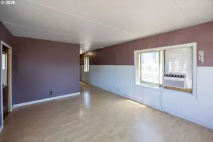 2071 NE Stephens St, Roseburg, OR 97470 - Photo 4