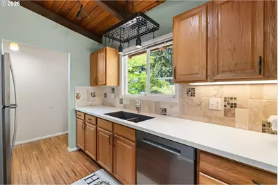 975 E 44th Ave, Eugene, OR 97405 - Photo 10