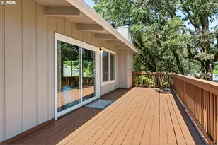 975 E 44th Ave, Eugene, OR 97405 - Photo 18