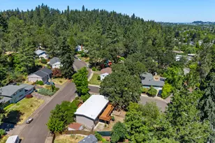 975 E 44th Ave, Eugene, OR 97405 - Photo 42