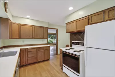 13624 NE Glisan St, Portland, OR 97230 - Photo 10
