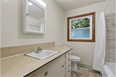 13624 NE Glisan St, Portland, OR 97230 - Photo 20